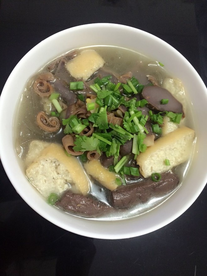 南京鸭血粉丝汤