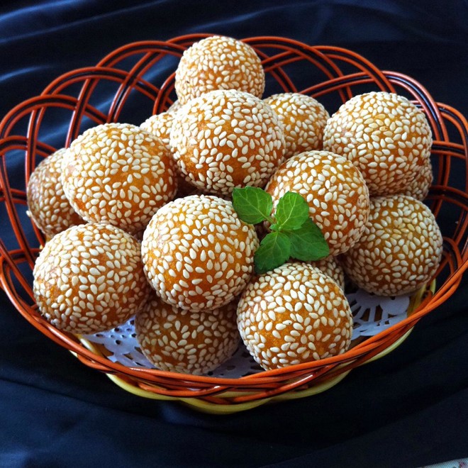 黄金球之一（南瓜芝麻球）