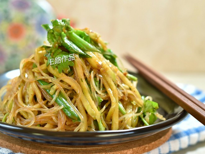 麻酱青瓜拌粉丝