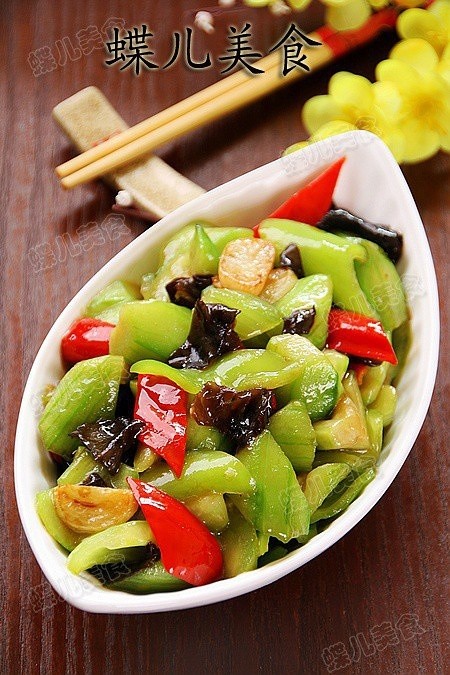青红椒木耳蚝油炒丝瓜