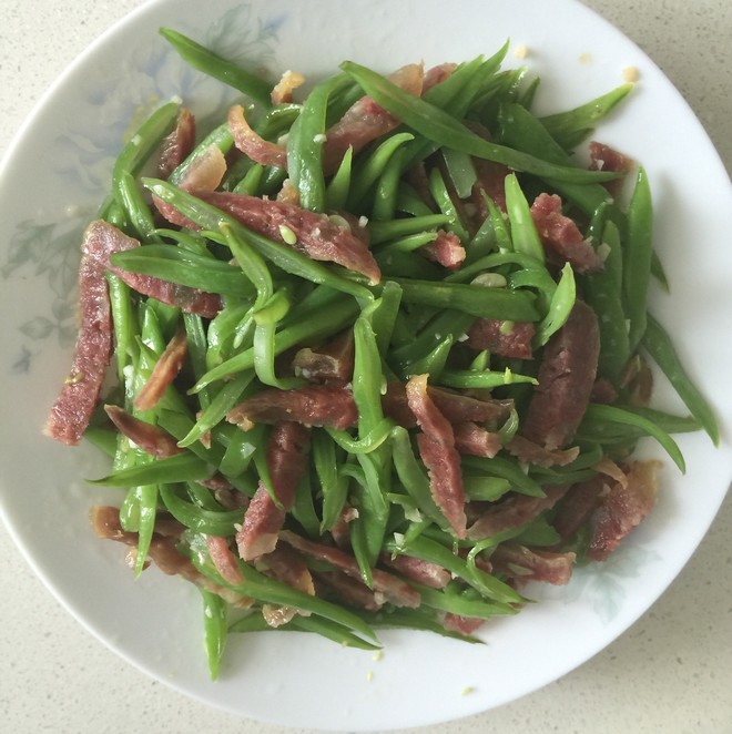刀豆炒香肠