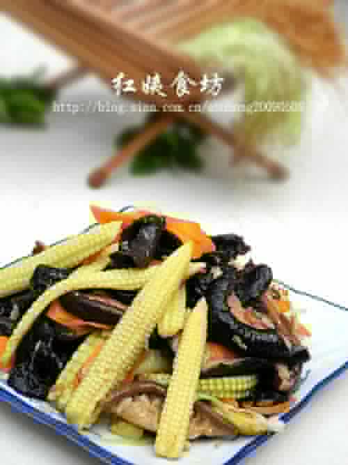 黑木耳炒三素