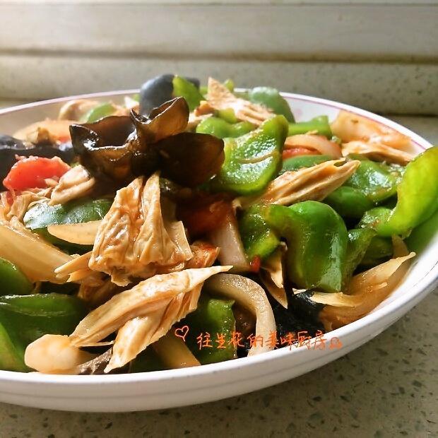 青椒木耳炒腐竹