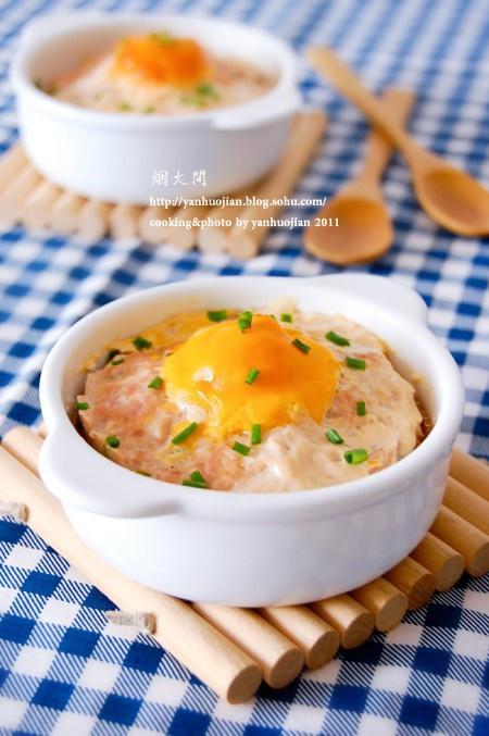 咸蛋蒸肉饼