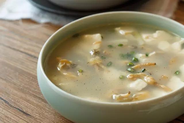 蛏子豆腐汤