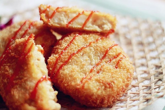 鸡胸肉可乐饼