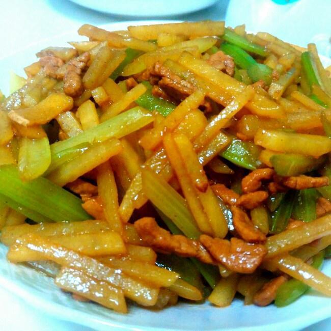 芹菜炒土豆丝