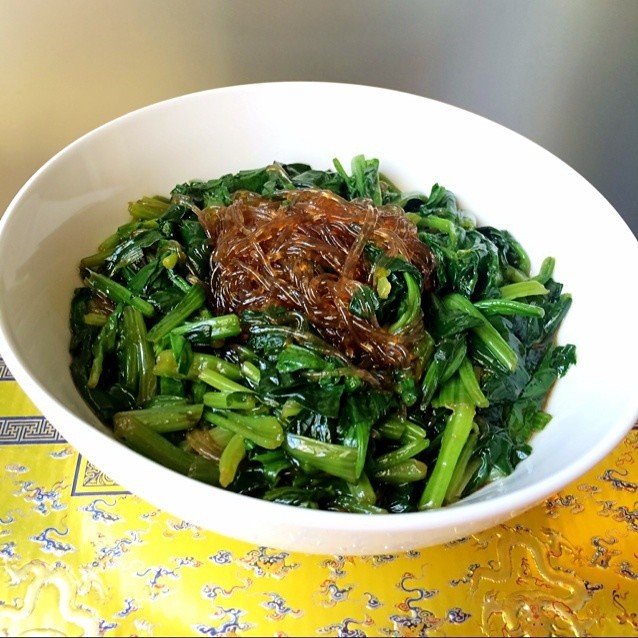 菠菜炒粉丝