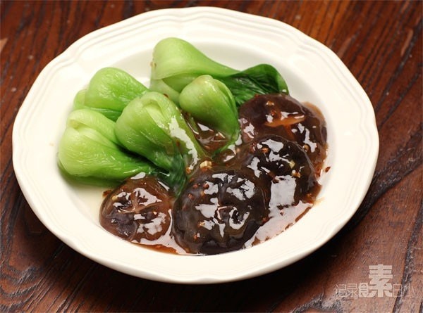 浇汁香菇油菜
