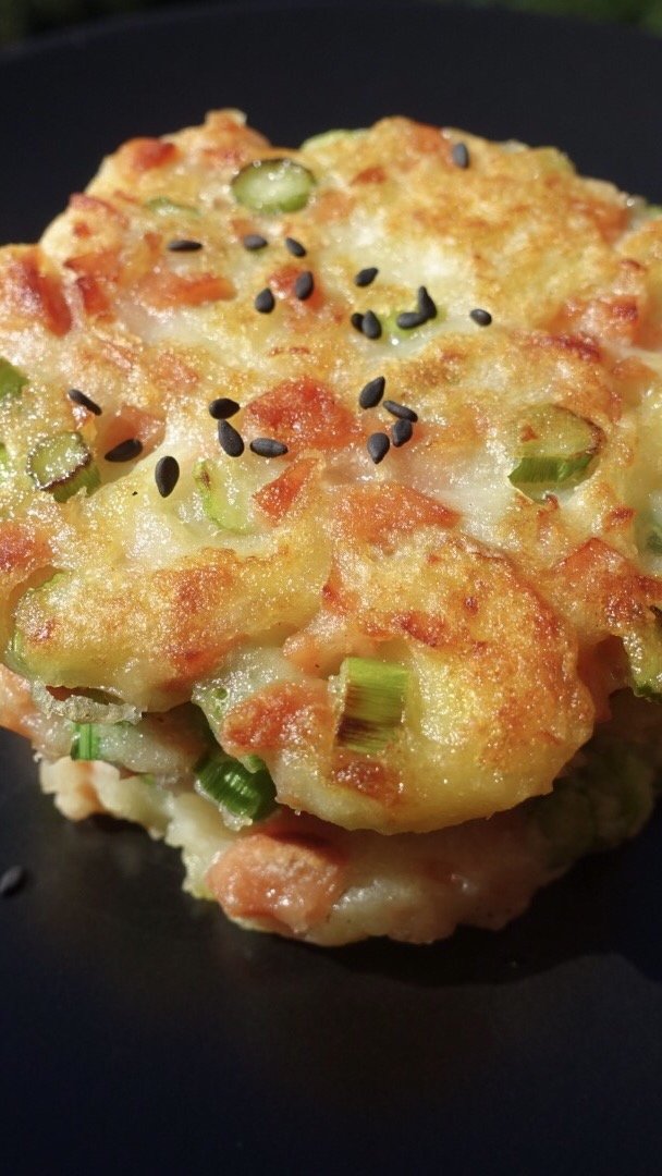 土豆蒜薹小煎饼