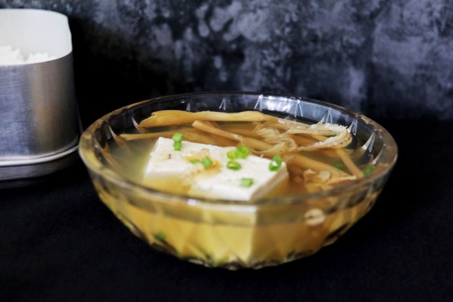 黄花菜豆腐汤