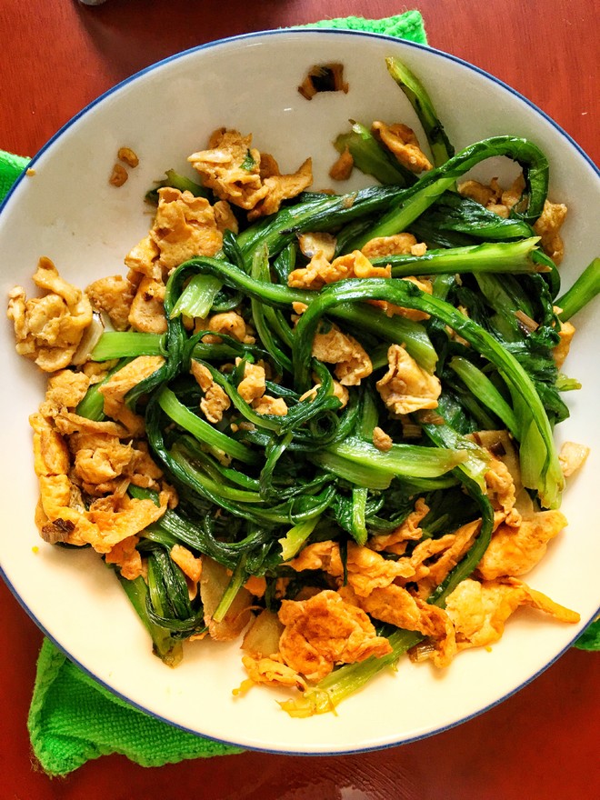 油麦菜炒蛋