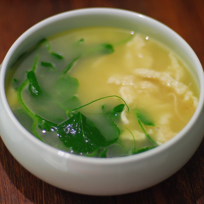 豌豆尖鸡蛋汤