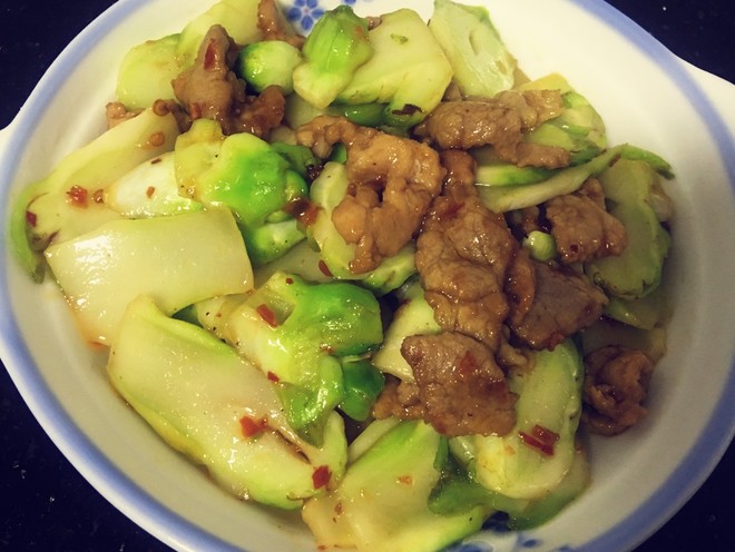 家常菜：抱子芥（儿菜）炒肉片