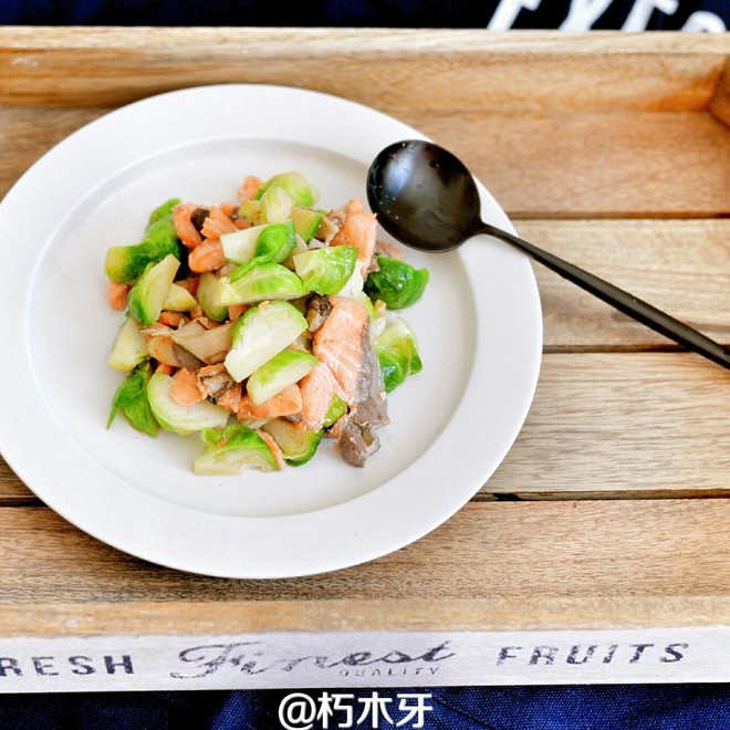 抱子甘蓝三文鱼