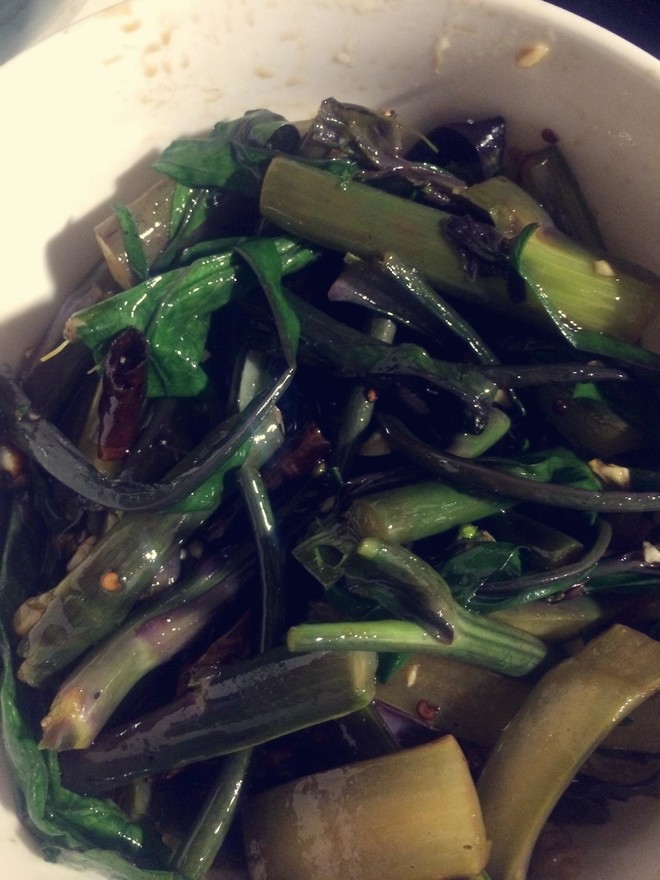 炝拌红菜苔