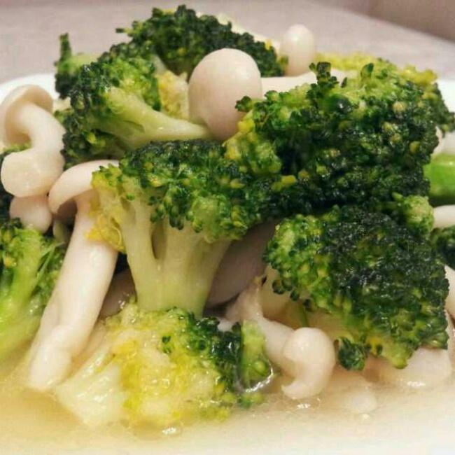 白玉菇炒西兰花