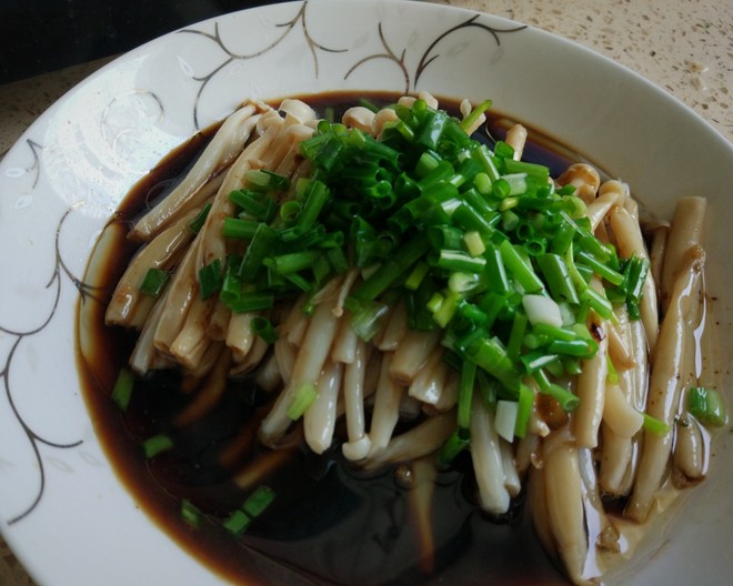 葱油白玉菇（简便快速好吃）