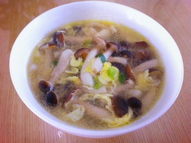 蟹味菇蛋花汤