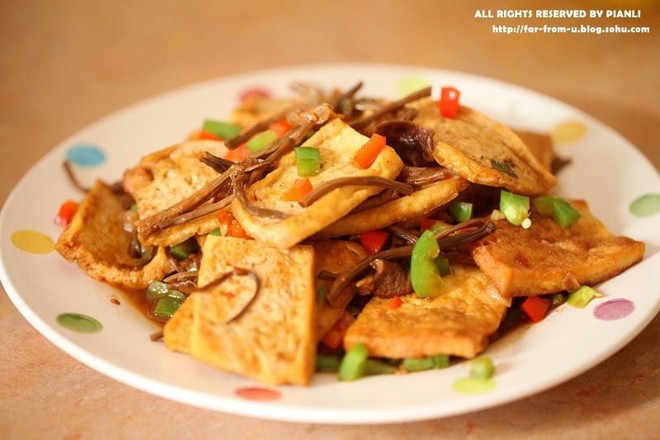 茶树菇烧豆腐