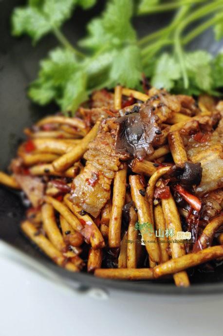 茶树菇炒肉片