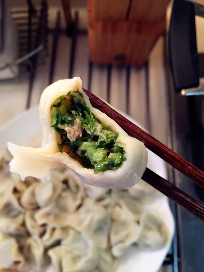 茼蒿鲜肉水饺