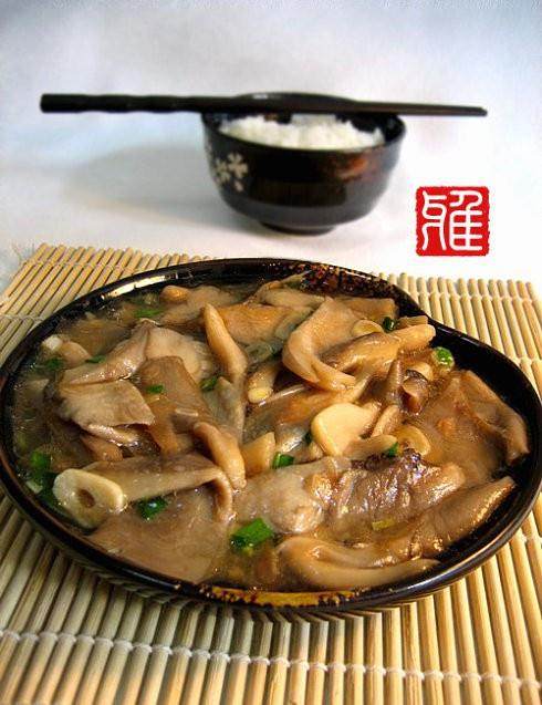 蚝油焖平菇