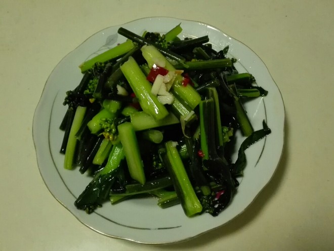 凉拌红菜苔