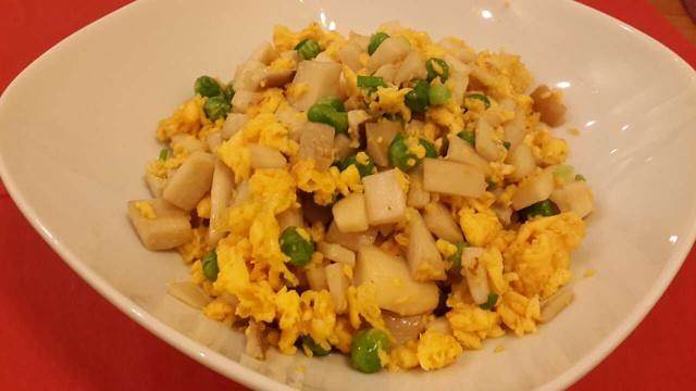 鸡腿菇炒鸡蛋