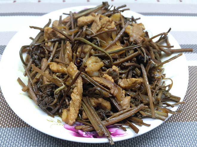 蕨菜炒肉
