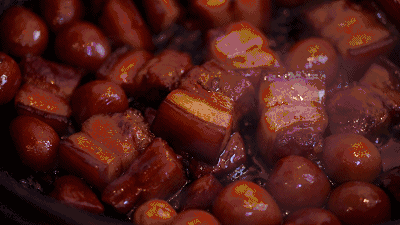 加了鹌鹑蛋后，这盘红烧肉，美味的逆天啦——鹌鹑蛋烧肉（孔瑶食谱）