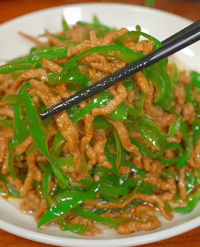 青椒炒肉丝