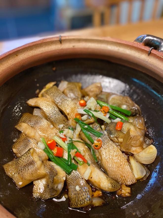 葱香焗鲈鱼