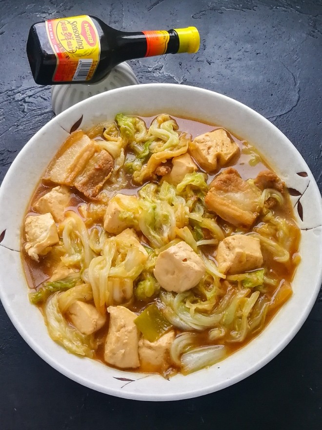 冬季最爱的家常菜！大白菜炖豆腐