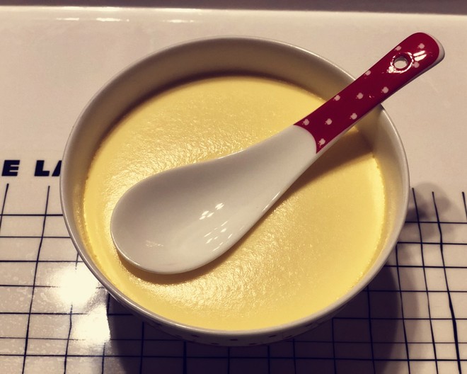 嫩滑牛奶炖蛋