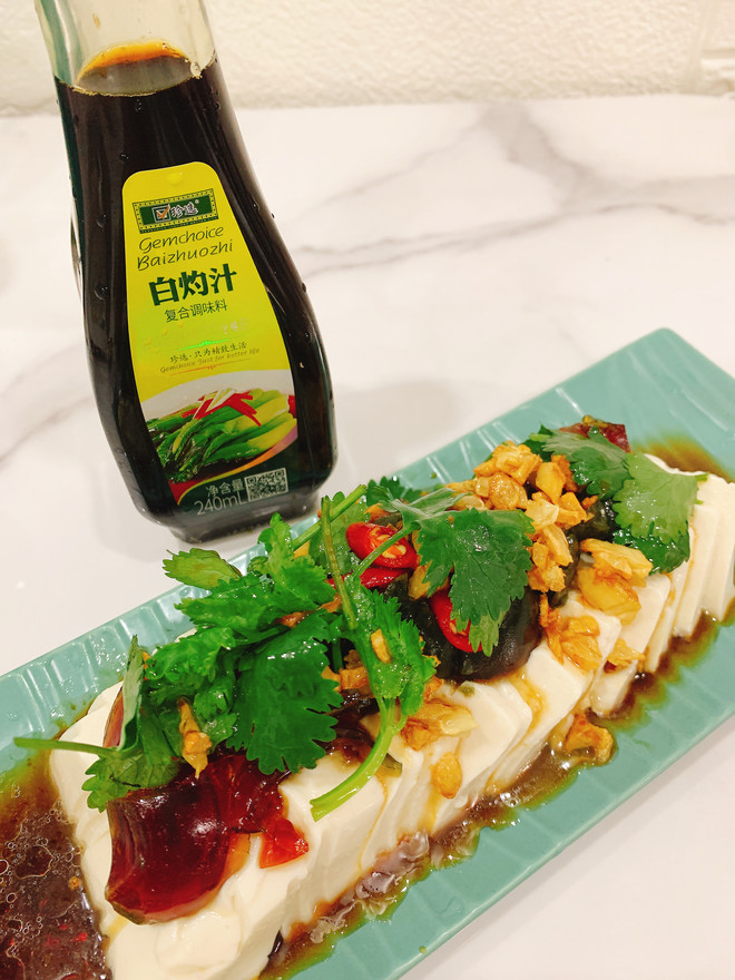 皮蛋拌豆腐