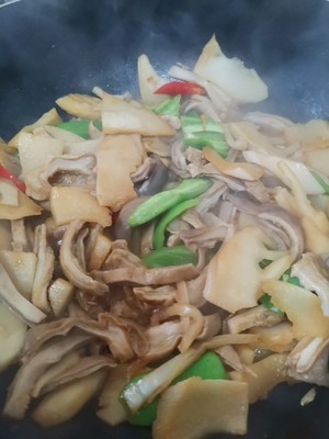 小炒酸辣肚丝（猪肚清洗超干净方法）