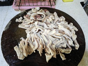 莲子胡椒猪肚汤