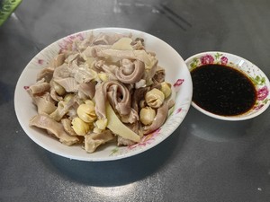 莲子胡椒猪肚汤