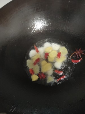 一菜二吃“米饭杀手”爆炒香辣猪肚&amp;暖胃胡椒猪肚汤