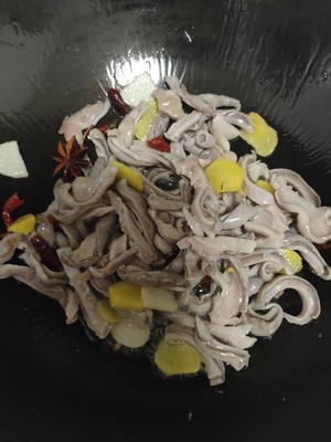 一菜二吃“米饭杀手”爆炒香辣猪肚&amp;暖胃胡椒猪肚汤