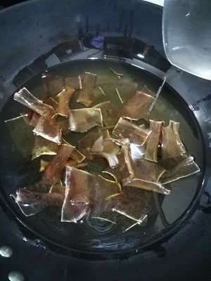 潮汕扑肉(炸猪皮，炸皮，肉皮)