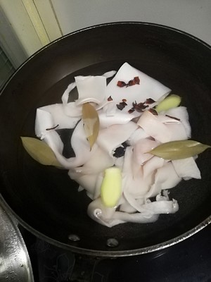 香辣猪皮