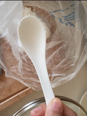 黄豆焖猪皮