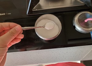黄豆焖猪皮