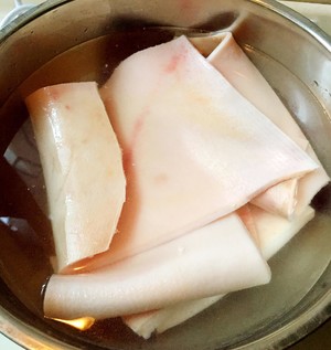 水晶肉皮冻