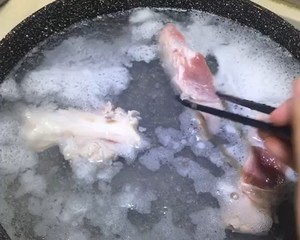 南瓜栗子猪骨汤-教你煲广东汤