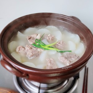 白萝卜猪骨汤