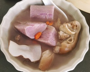 五指毛桃牛大力猪骨汤（止咳化痰润肺祛湿）❤️