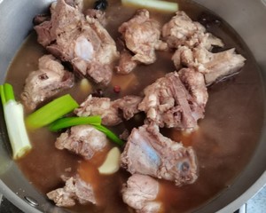 红烧猪骨头